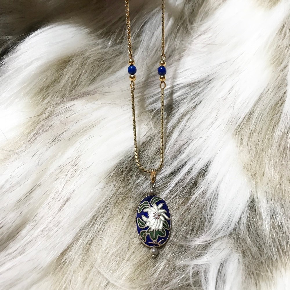 Vintage 80's Avon Floral Pendant Necklace